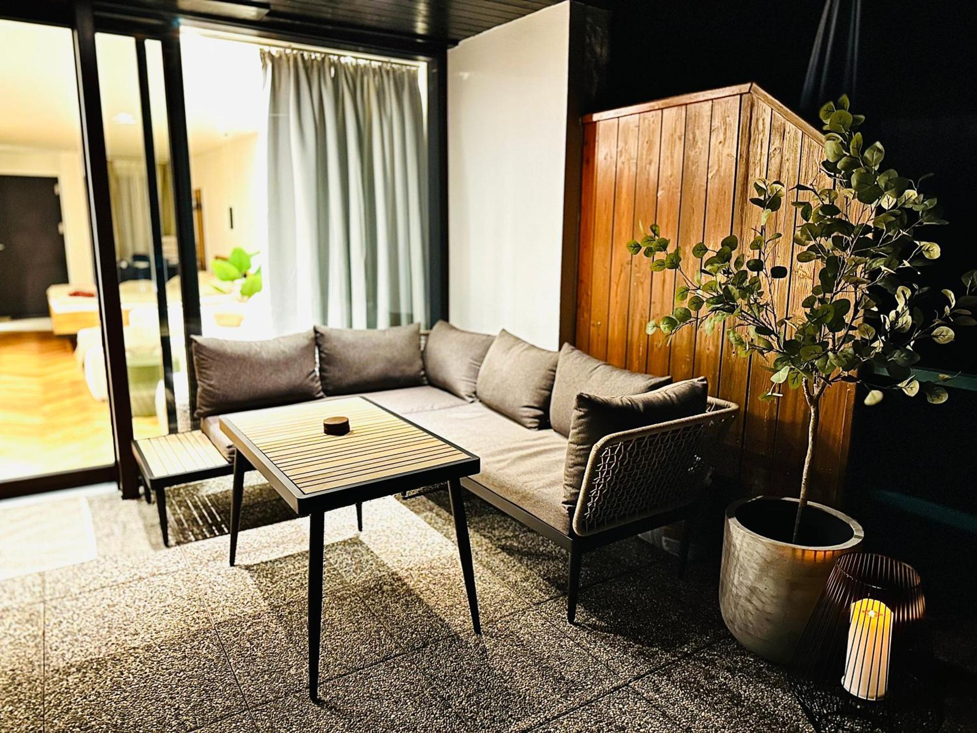 Das Alpenzeit Appartement Mit Just Private Terrasse (Adults Only) Bad Aussee Kültér fotó